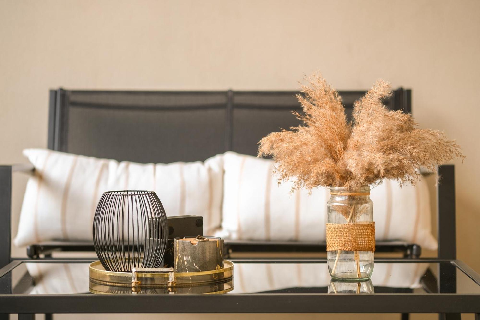 Chara'S Luxury Home กาลัมปากา ภายนอก รูปภาพ