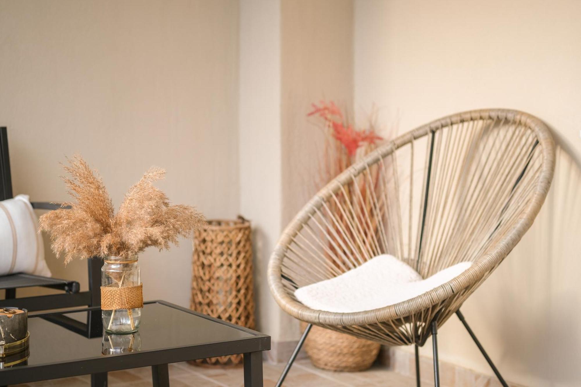 Chara'S Luxury Home กาลัมปากา ภายนอก รูปภาพ