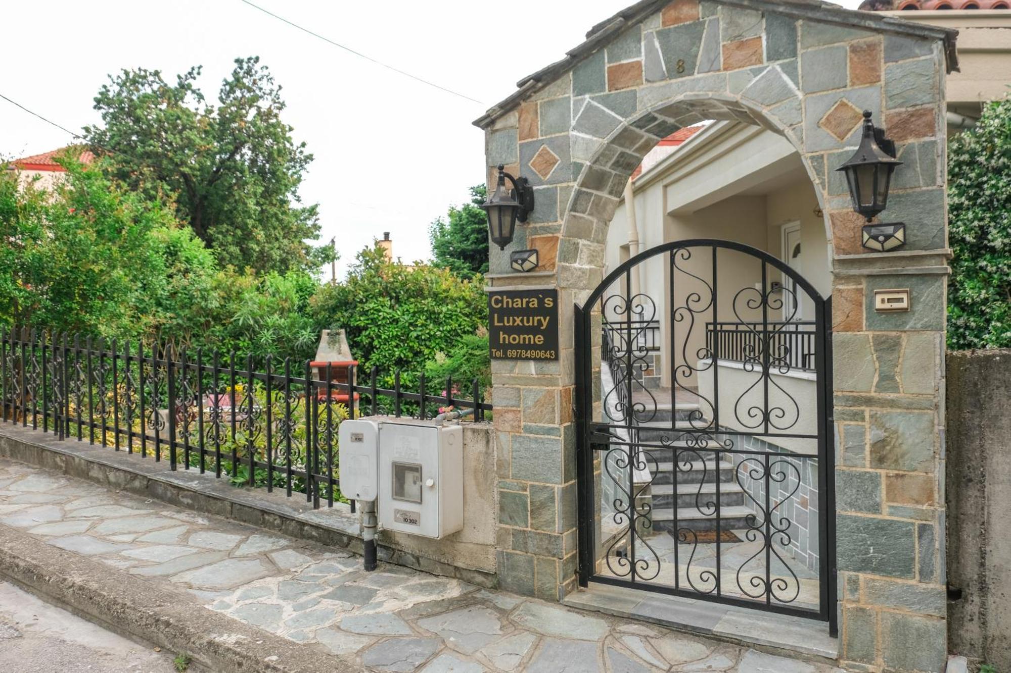 Chara'S Luxury Home กาลัมปากา ภายนอก รูปภาพ